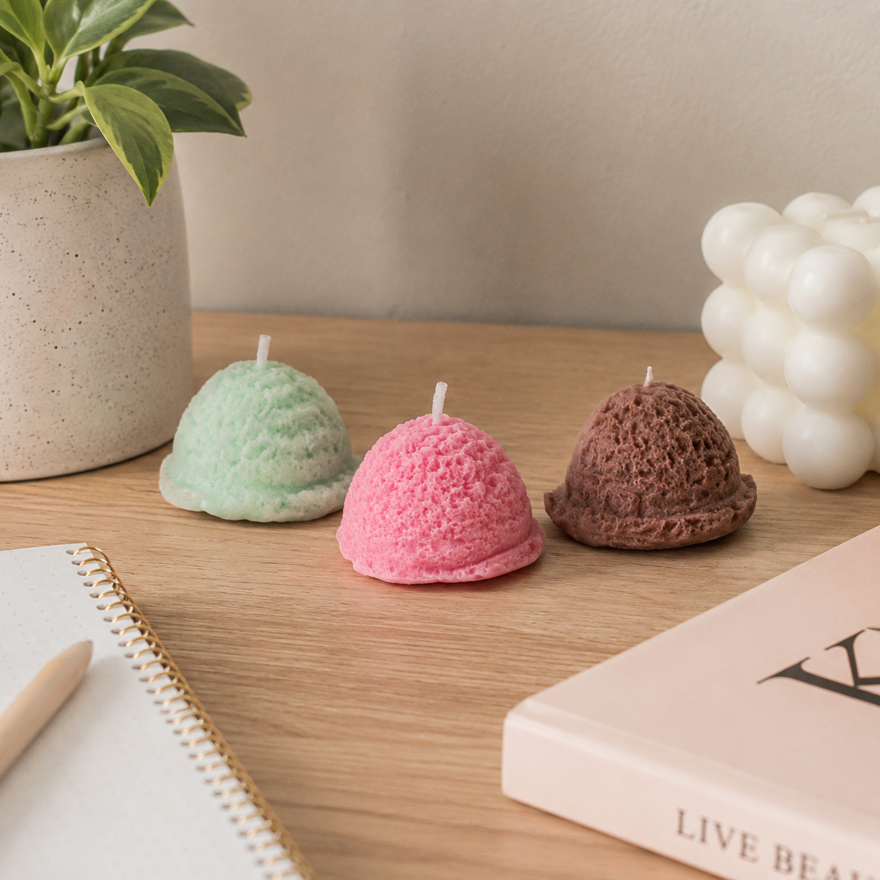 Set de Velas Decorativas Bolas de Helado - ANAVRIN velas decorativas artesanales en forma de bola de helado de sabores